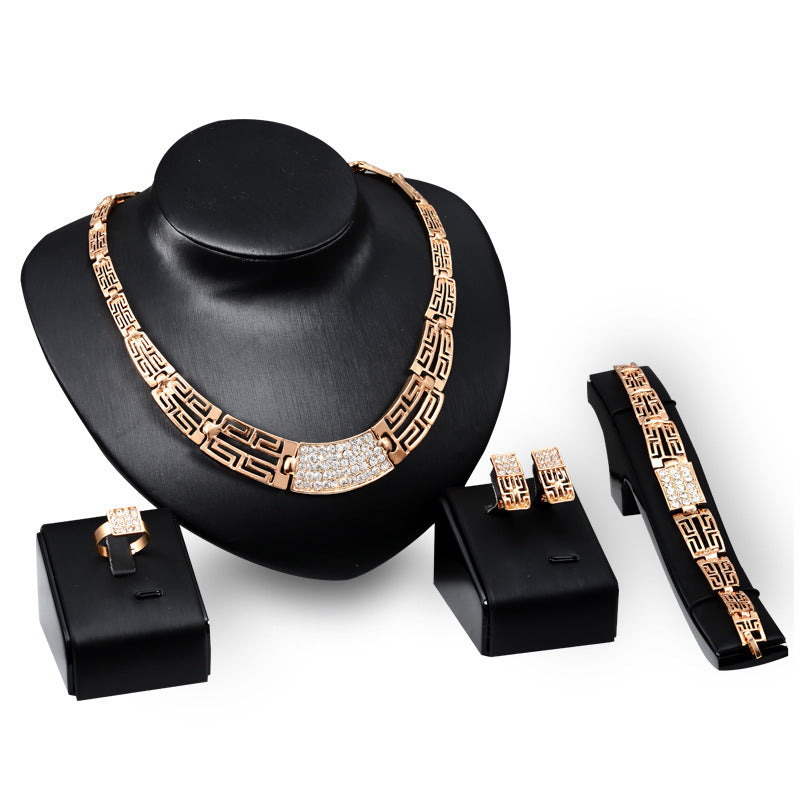 Elegant 18K Gold-Plated Jewelry Set – Eye-Catching Glamour for Women - ZENTRION