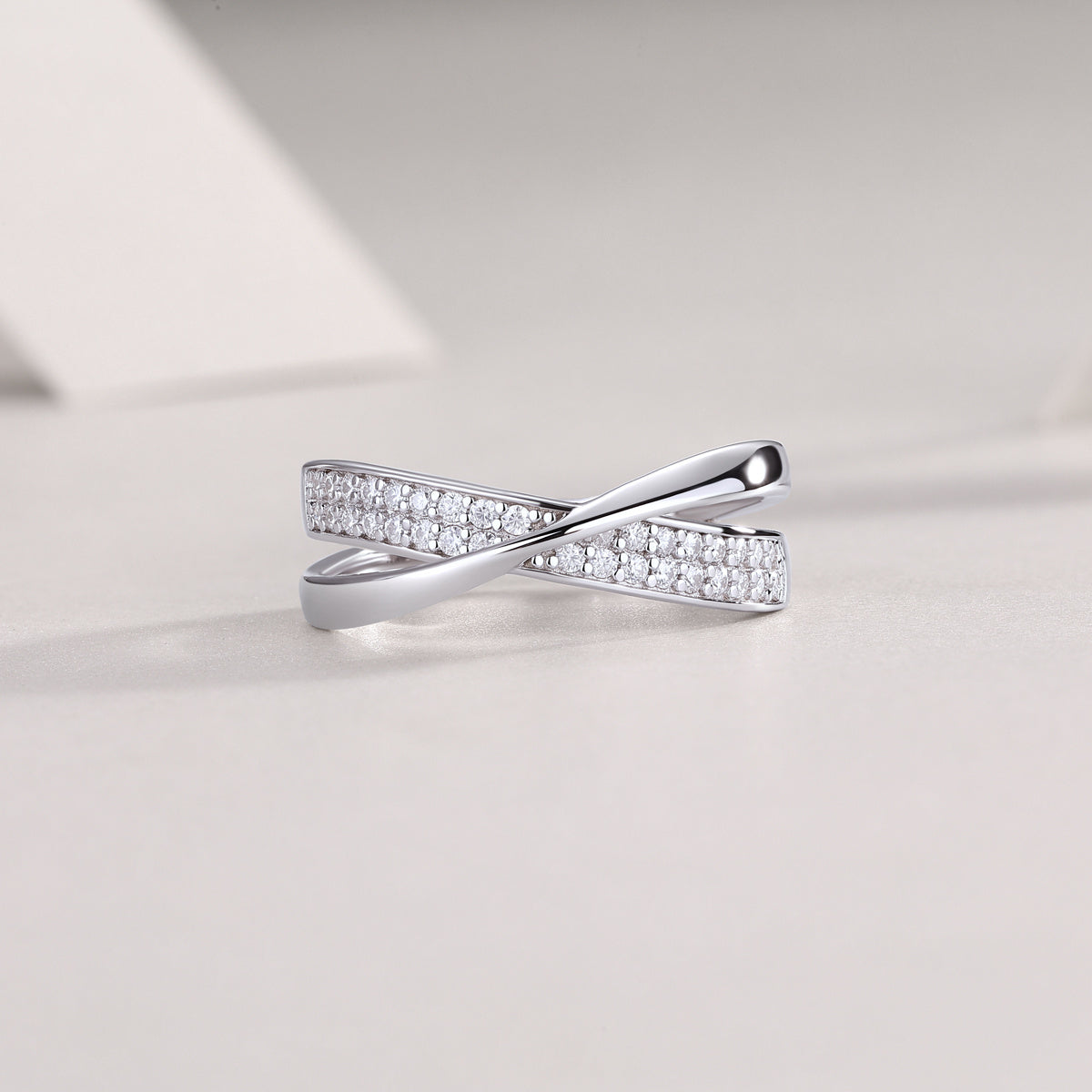 Elegant Embrace Moissanite Silver Ring — S925 Luxury Design with Radiant Sparkle - ZENTRION 