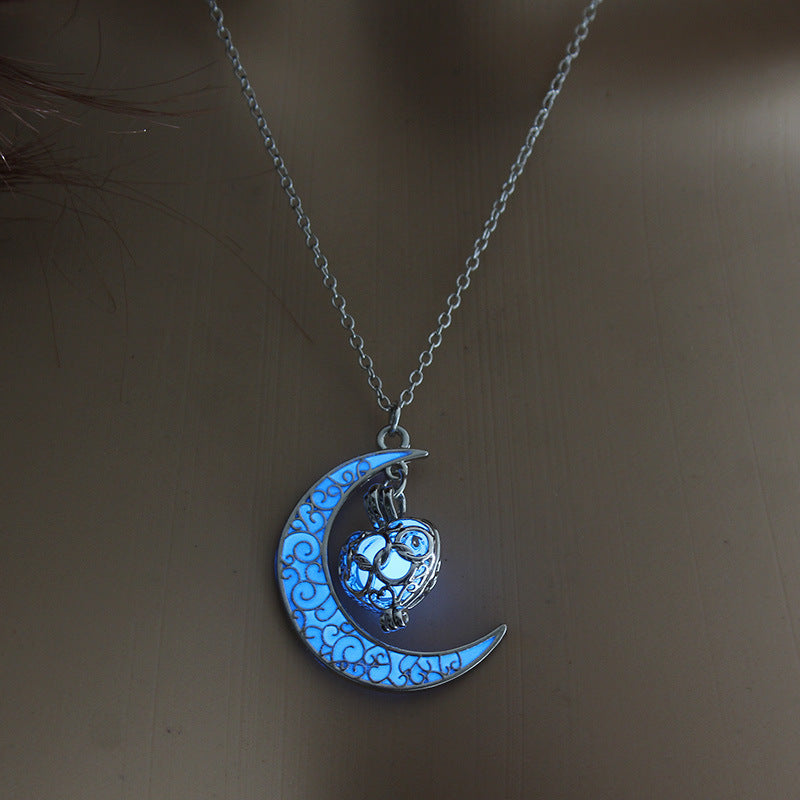 Glowing Charm Necklace – Luminous Pendant, Silver-Plated Chain, Statement Jewelry - ZENTRION 