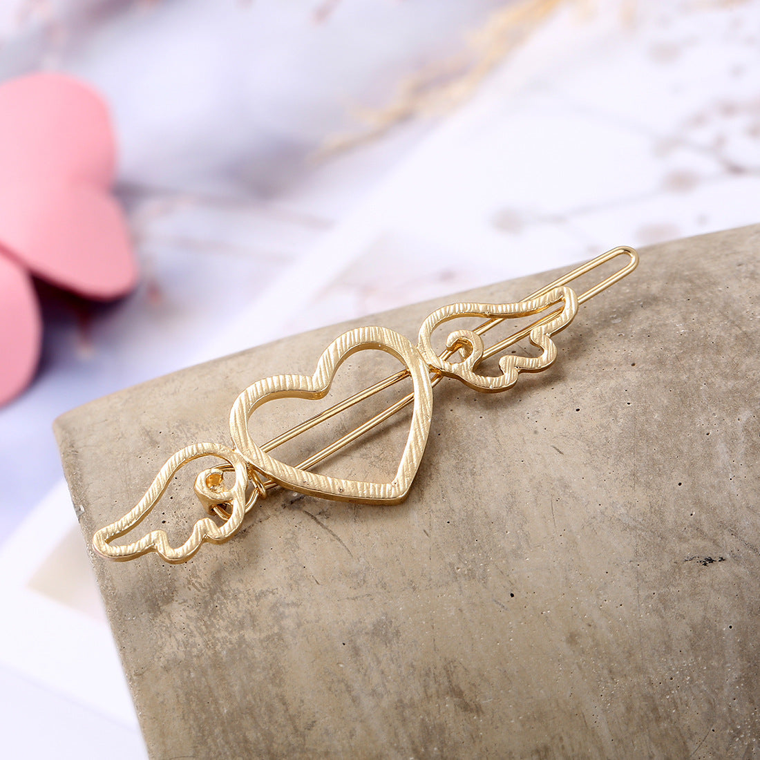 Elegant Heart Hair Clip – Romantic Korean Style Accessory - ZENTRION