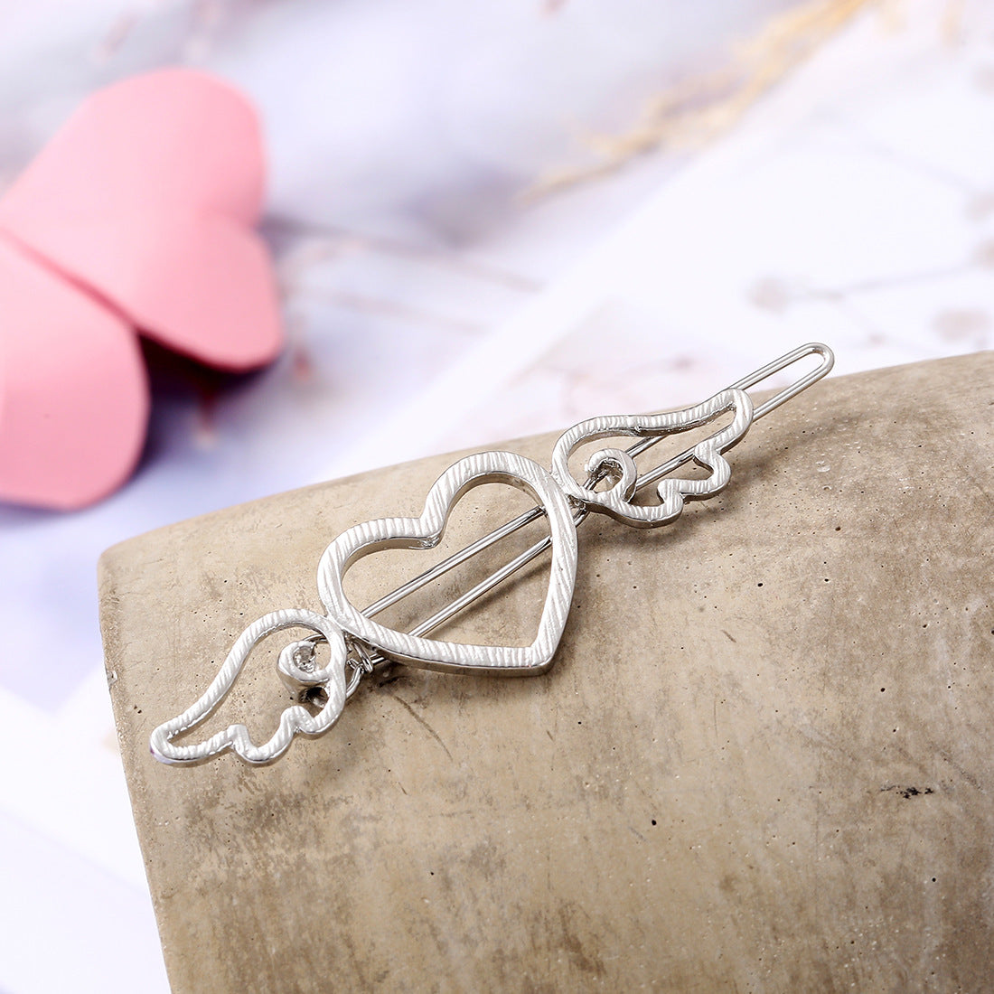 Elegant Heart Hair Clip – Romantic Korean Style Accessory - ZENTRION