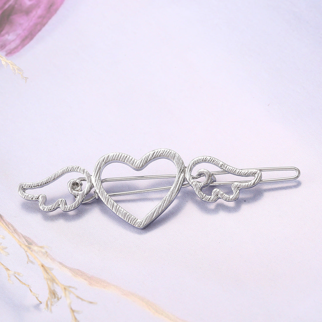 Elegant Heart Hair Clip – Romantic Korean Style Accessory - ZENTRION