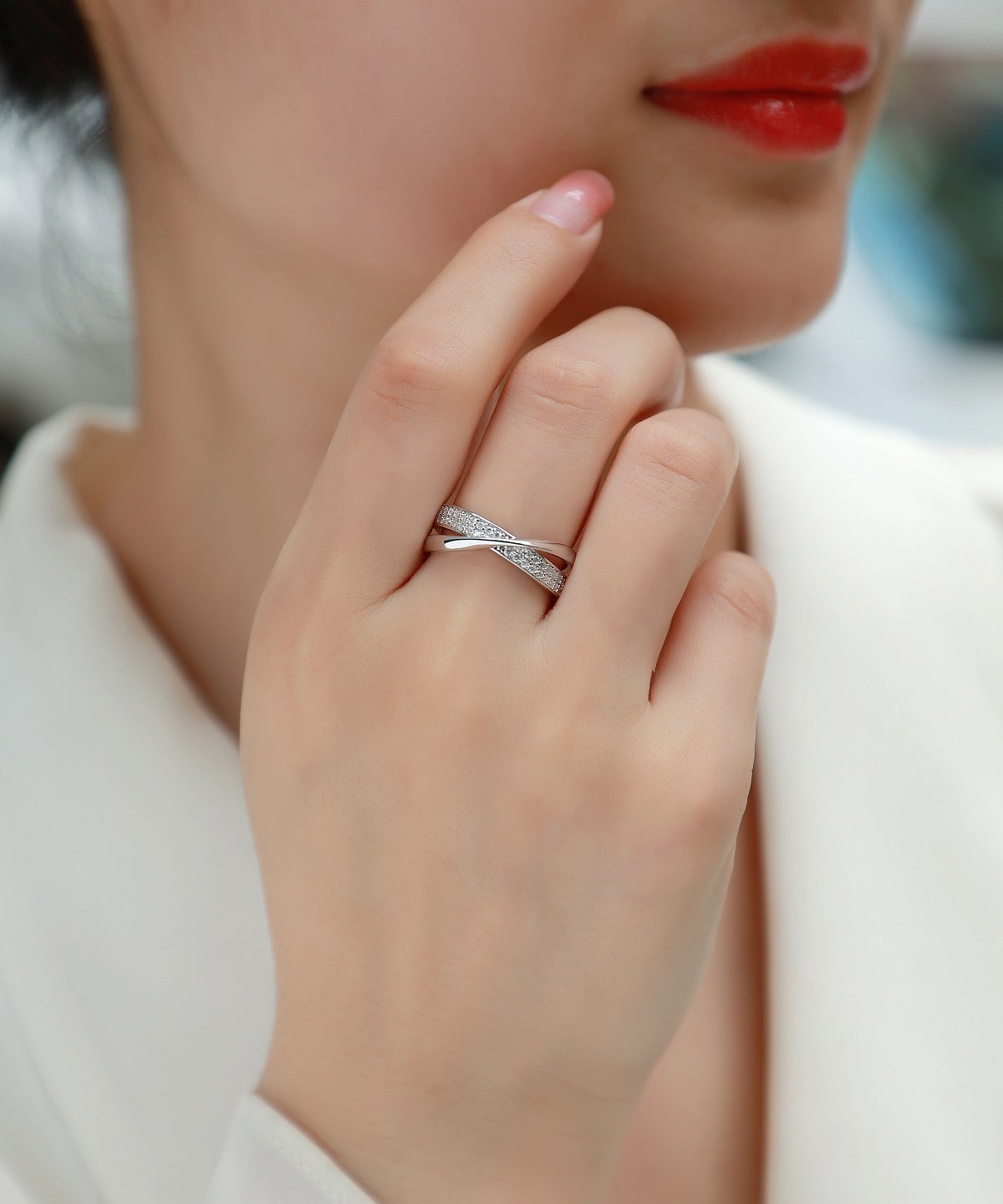 Elegant Embrace Moissanite Silver Ring — S925 Luxury Design with Radiant Sparkle - ZENTRION 