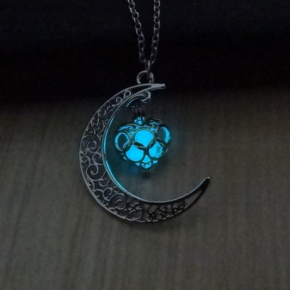 Glowing Charm Necklace – Luminous Pendant, Silver-Plated Chain, Statement Jewelry - ZENTRION 