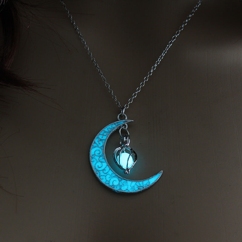 Glowing Charm Necklace – Luminous Pendant, Silver-Plated Chain, Statement Jewelry - ZENTRION 