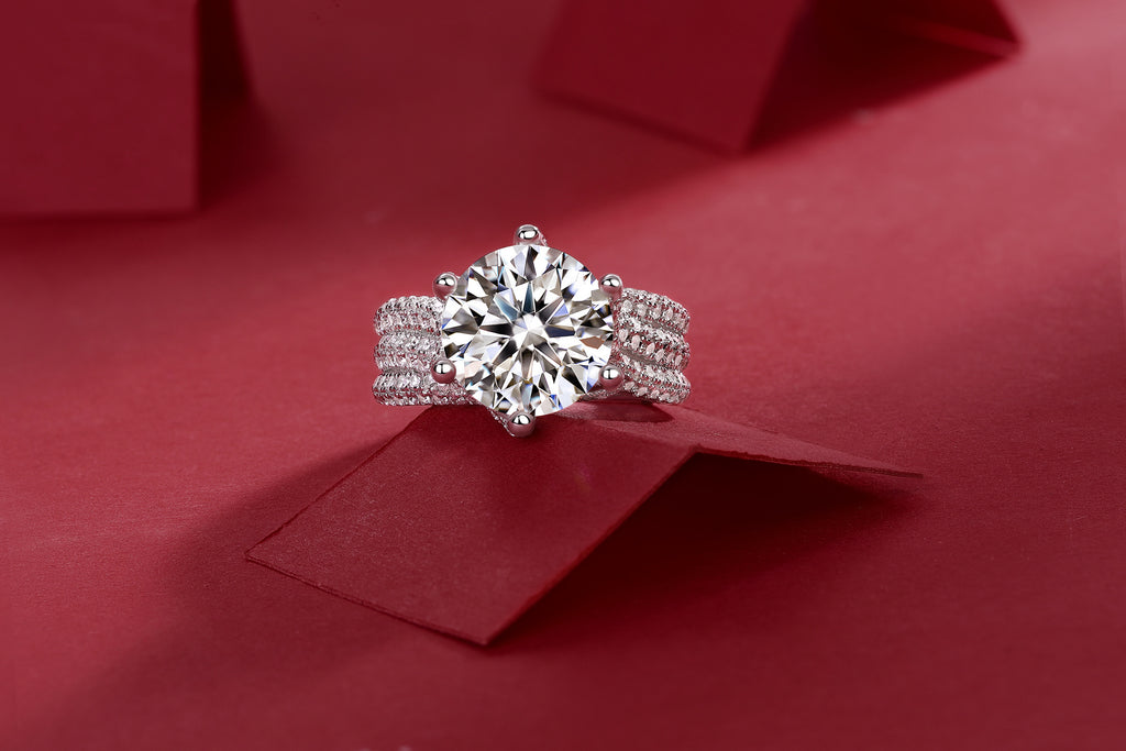 Bold Moissanite Ring – Oversized Brilliance in a Luxury Design - ZENTRION 