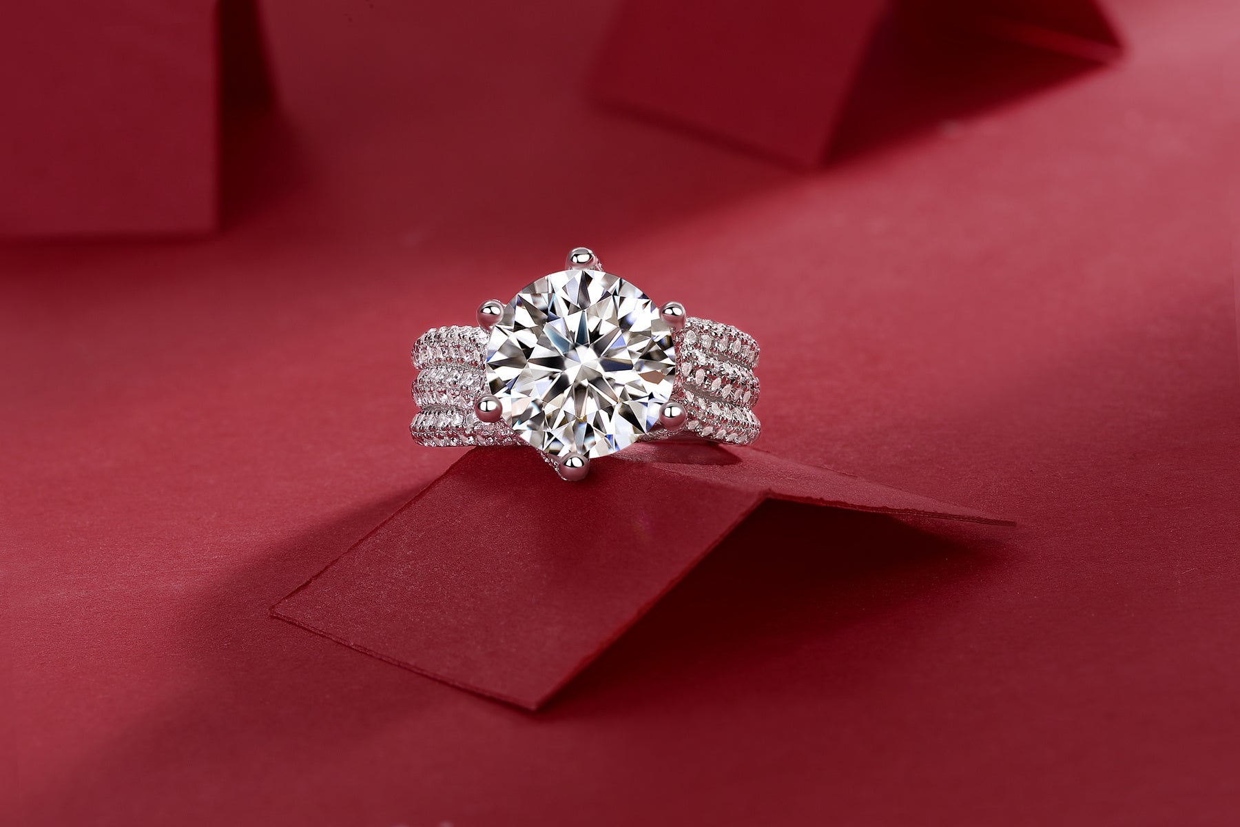 Bold Moissanite Ring – Oversized Brilliance in a Luxury Design - ZENTRION 