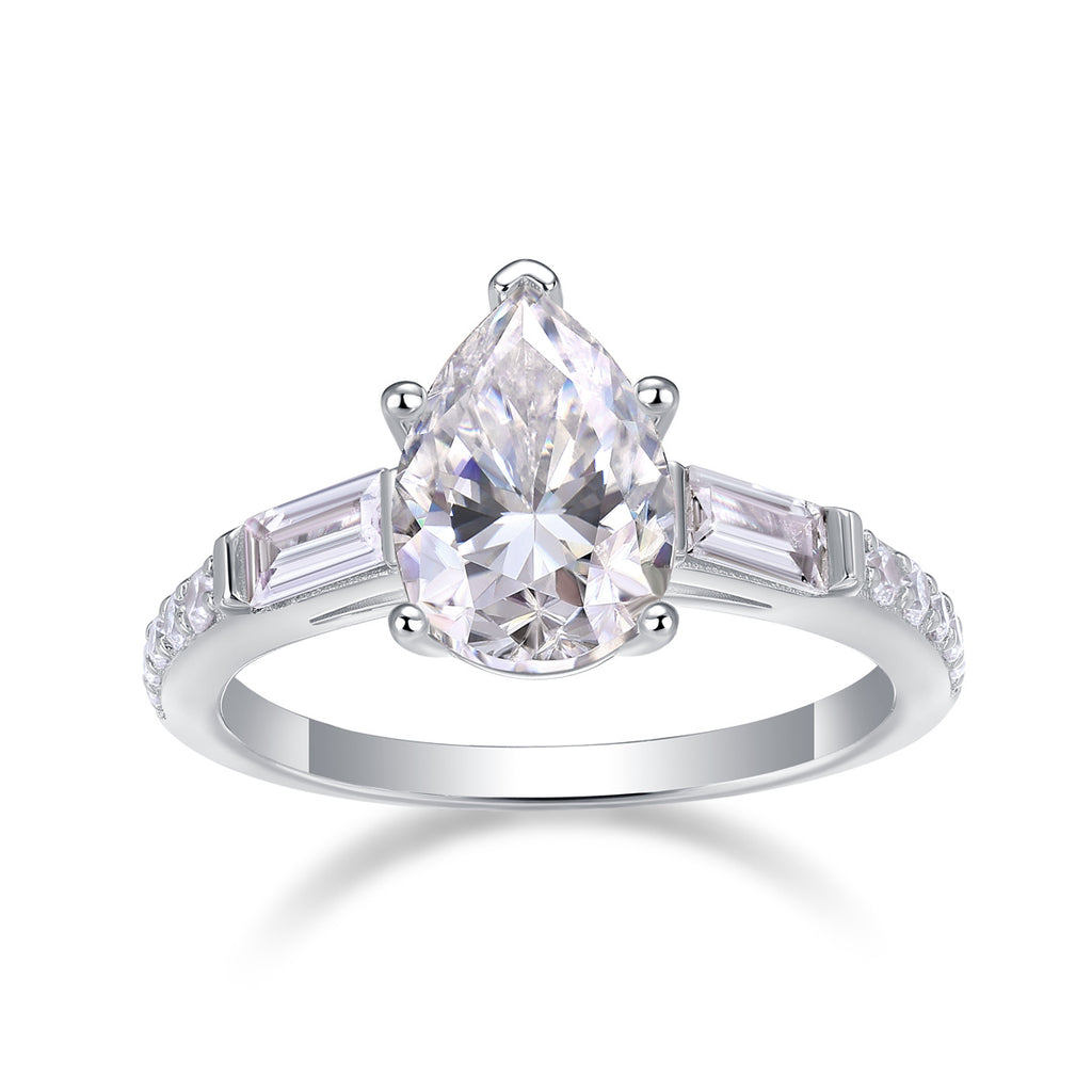 Grand Moissanite Ring – Oversized Sparkle in a Timeless Luxury Design - ZENTRION 