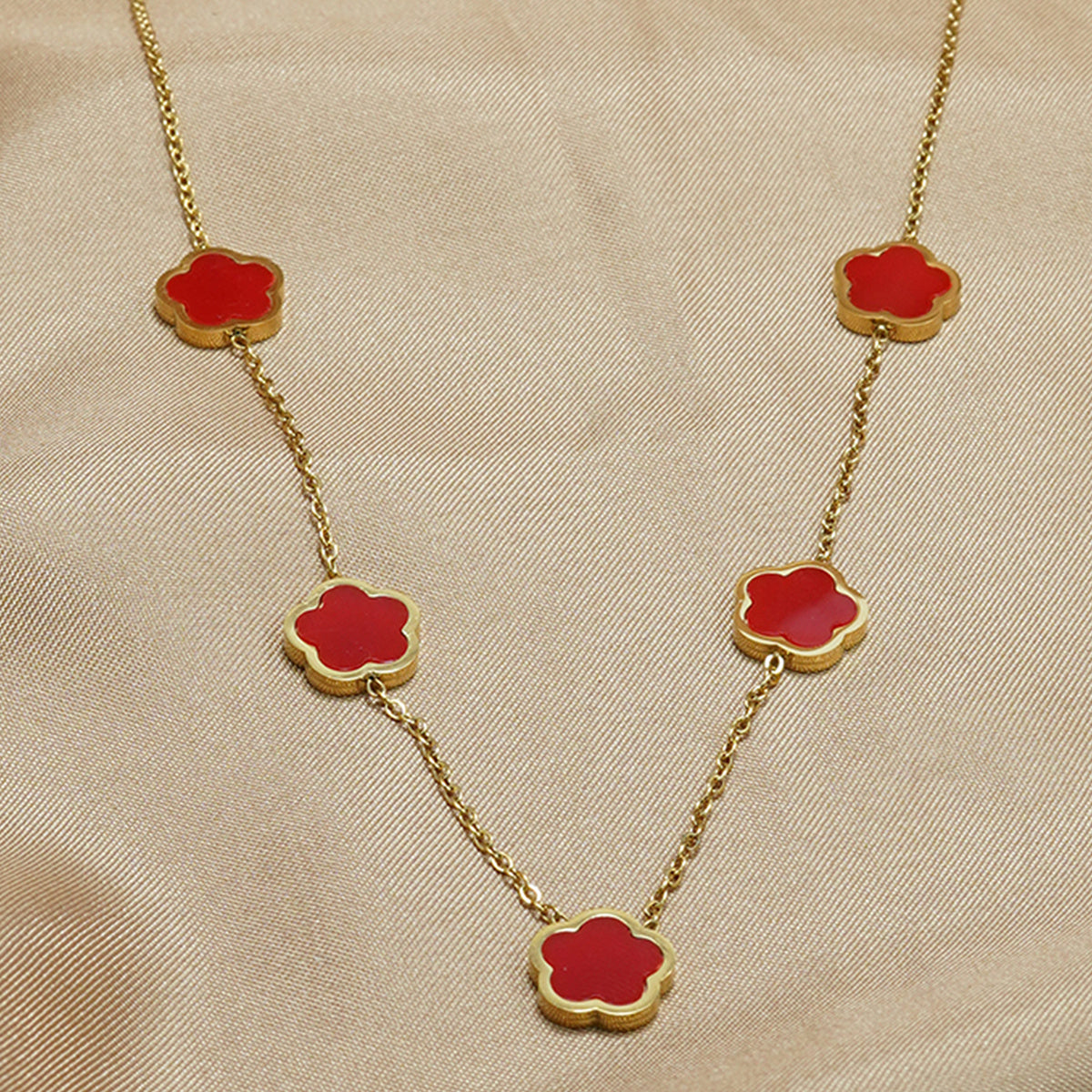 Five-Leaf Clover Necklace – 18K Gold Plated, Hypoallergenic & Handmade - ZENTRION 
