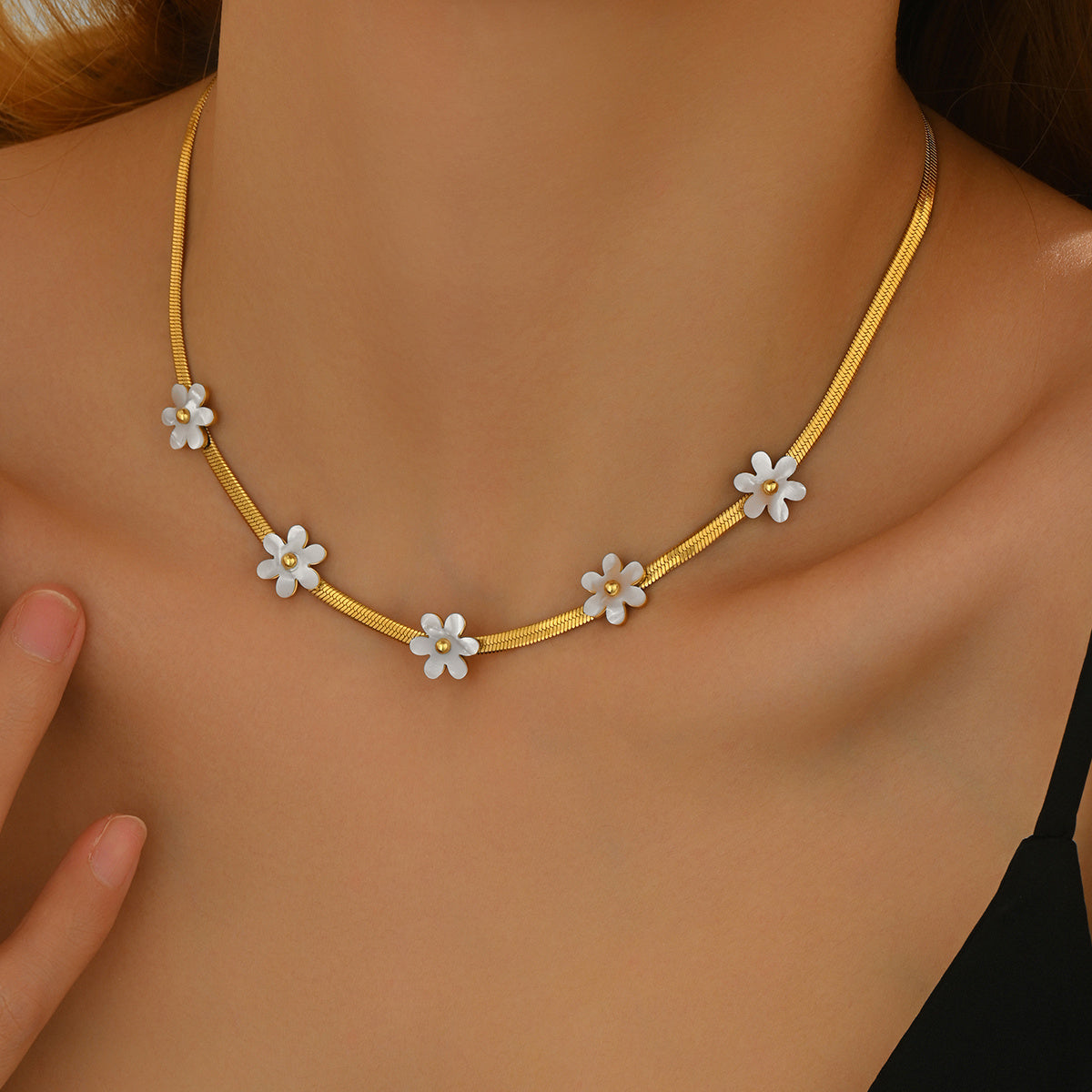 Bohemian Floral Charm Necklace – 18K Gold-Plated, Hypoallergenic, Recycled Stainless Steel Elegance - ZENTRION 