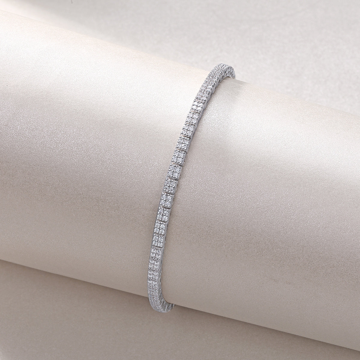 Piano Poet Moissanite Silver Bracelet — S925 Unisex Luxury with Diamond-Like Sparkle - ZENTRION 