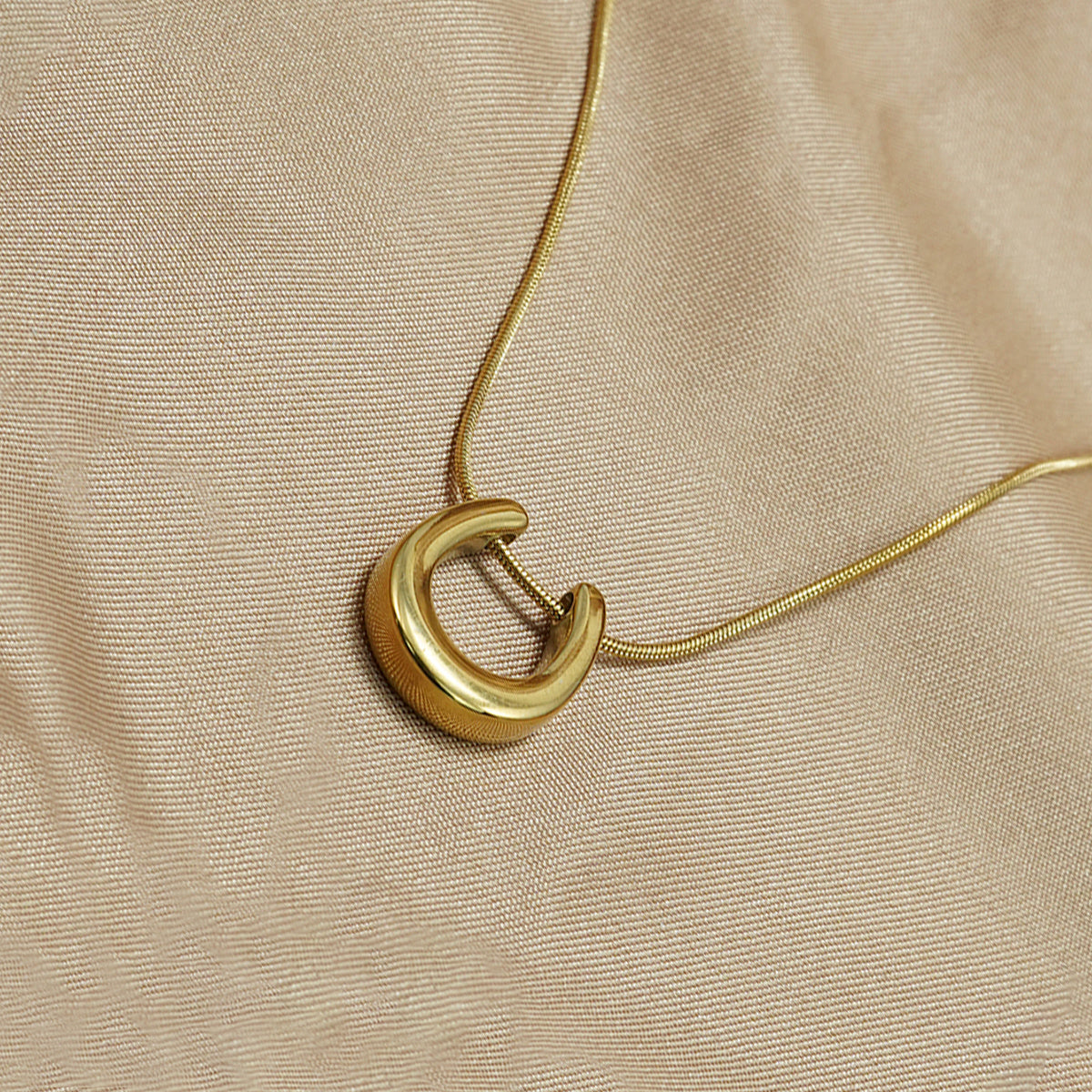 Gold Teardrop Necklace – 18K Plated, Hypoallergenic, Minimalist Everyday Jewelry - ZENTRION 