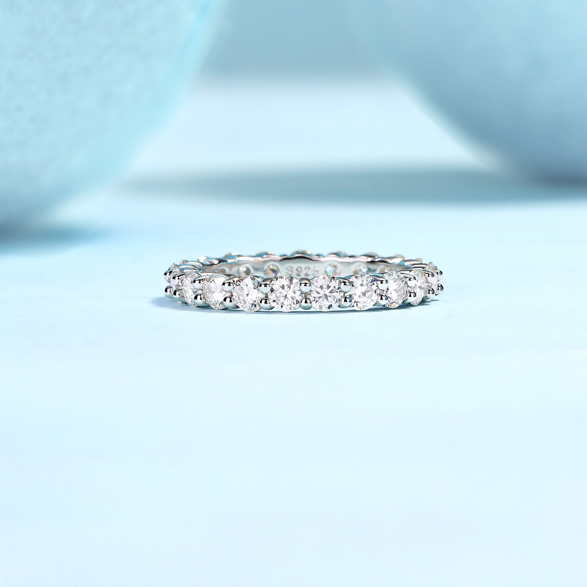 Moissanite Row Ring – Elegant Multi-Stone Luxury Sparkle - ZENTRION 