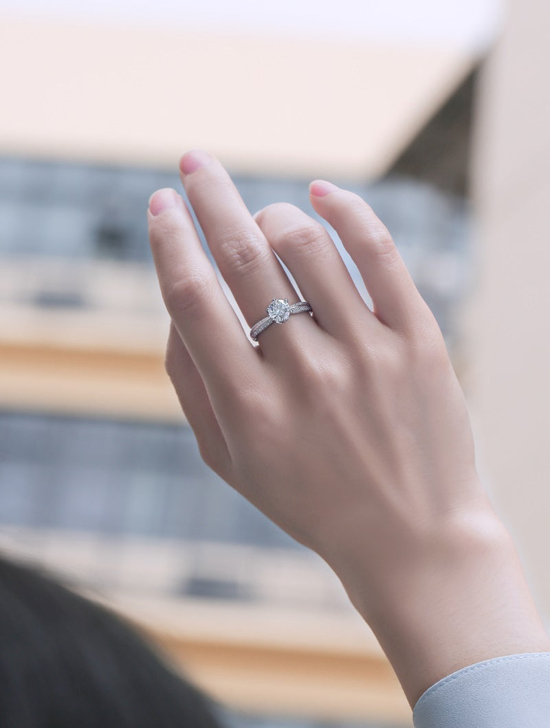 Moissanite Ring – Bold Sparkle in a Refined Luxury Design - ZENTRION 