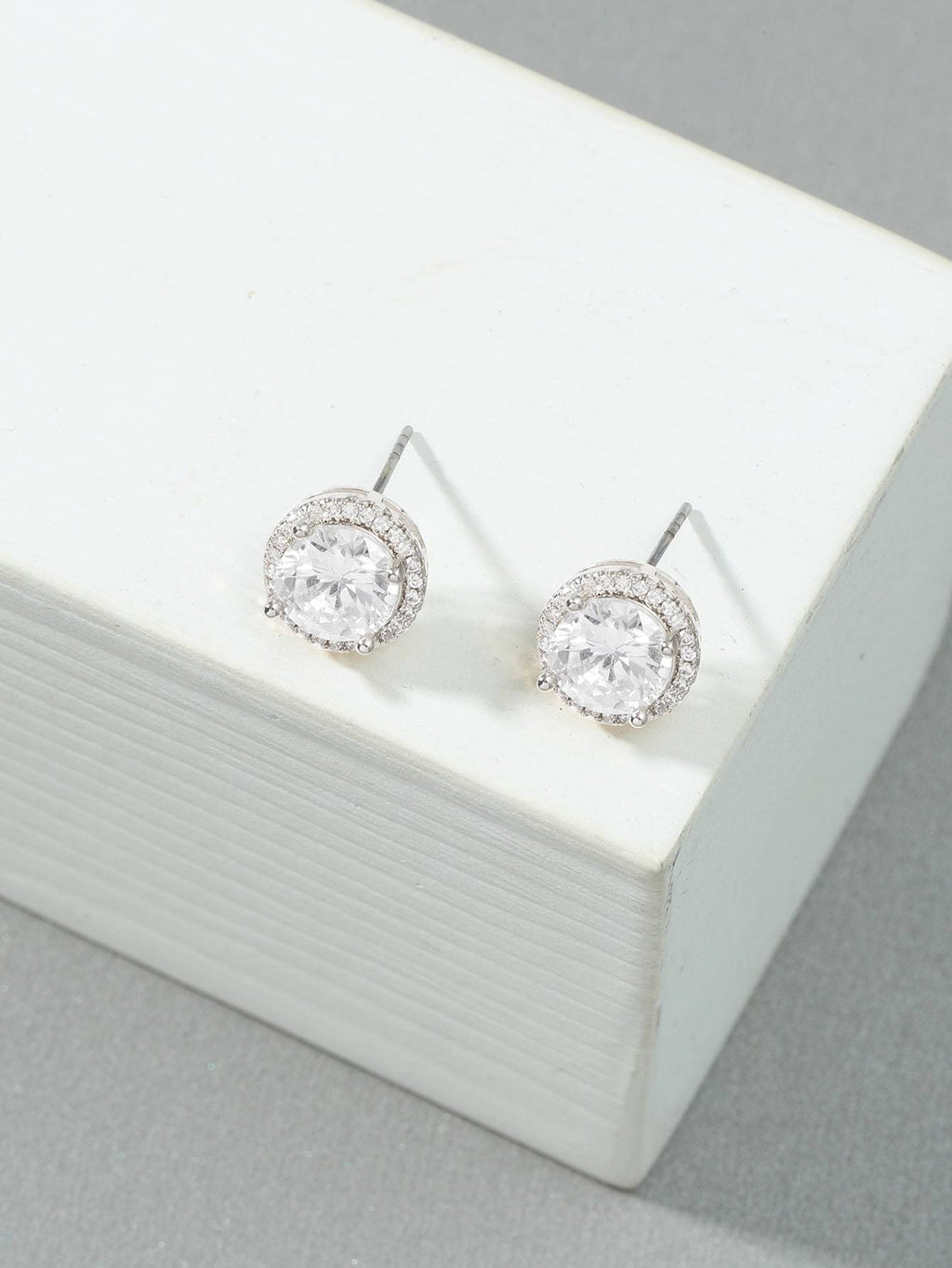 Micro Set Zircon Round Stud Earrings for Men – Elegant & Timeless Accessory - ZENTRION