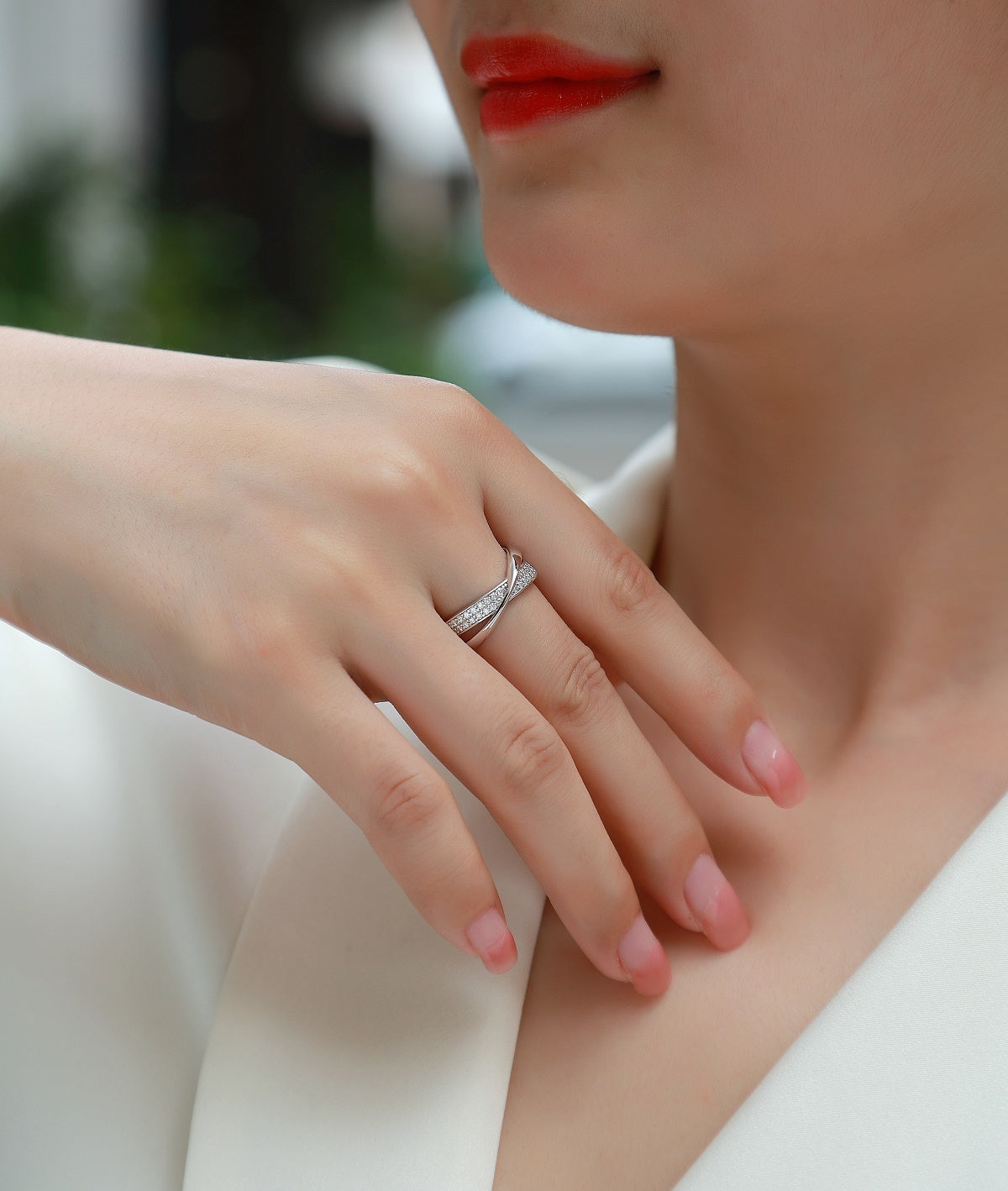 Elegant Embrace Moissanite Silver Ring — S925 Luxury Design with Radiant Sparkle - ZENTRION 